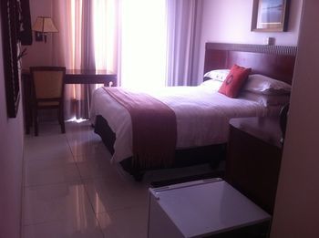 Hotel Labama Gaborone Esterno foto